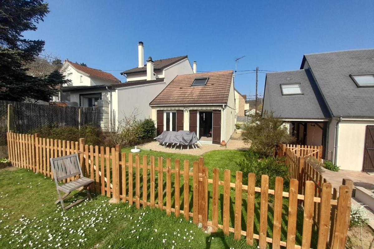 Gite Orsay, 300M Rer Luaran gambar
