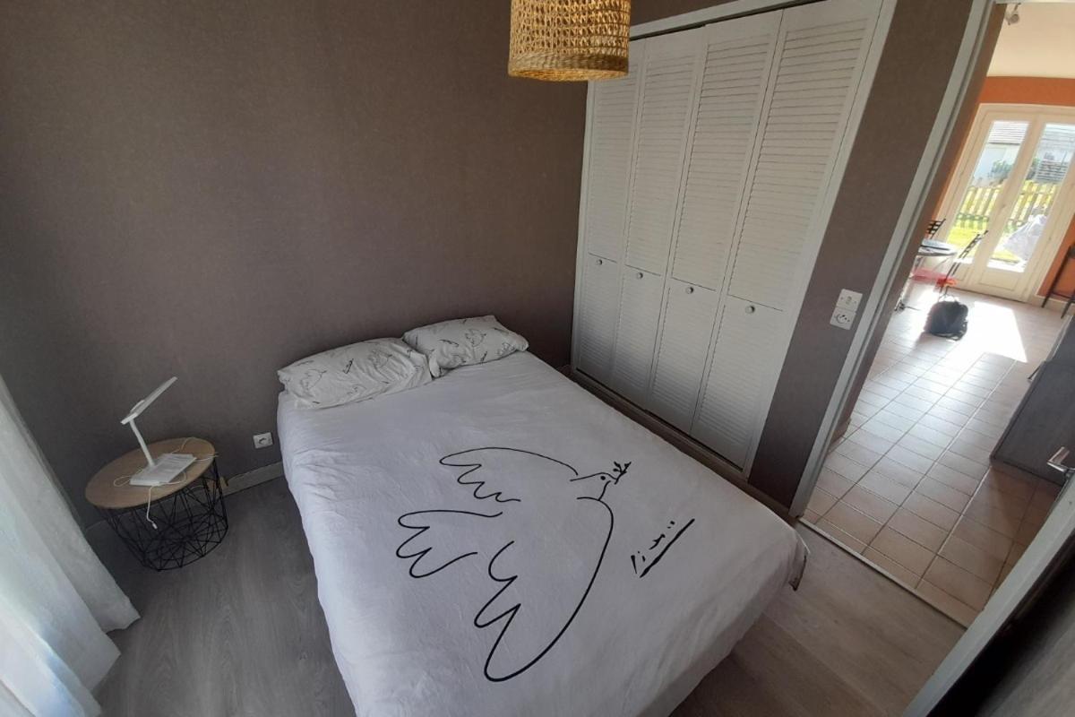 Gite Orsay, 300M Rer Luaran gambar